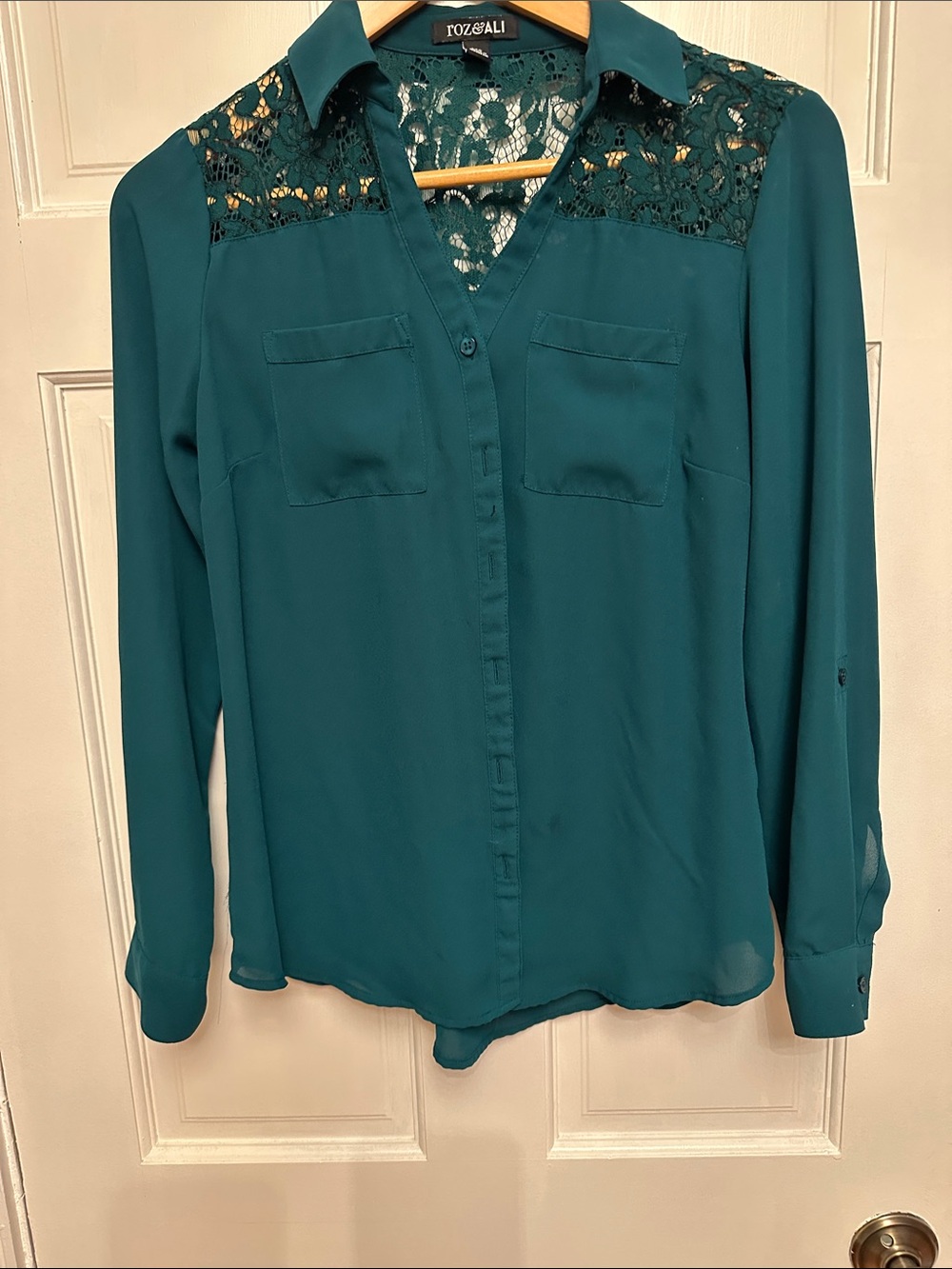 Roz & Ali Teal Lace-Yoke Button-Front Shirt
